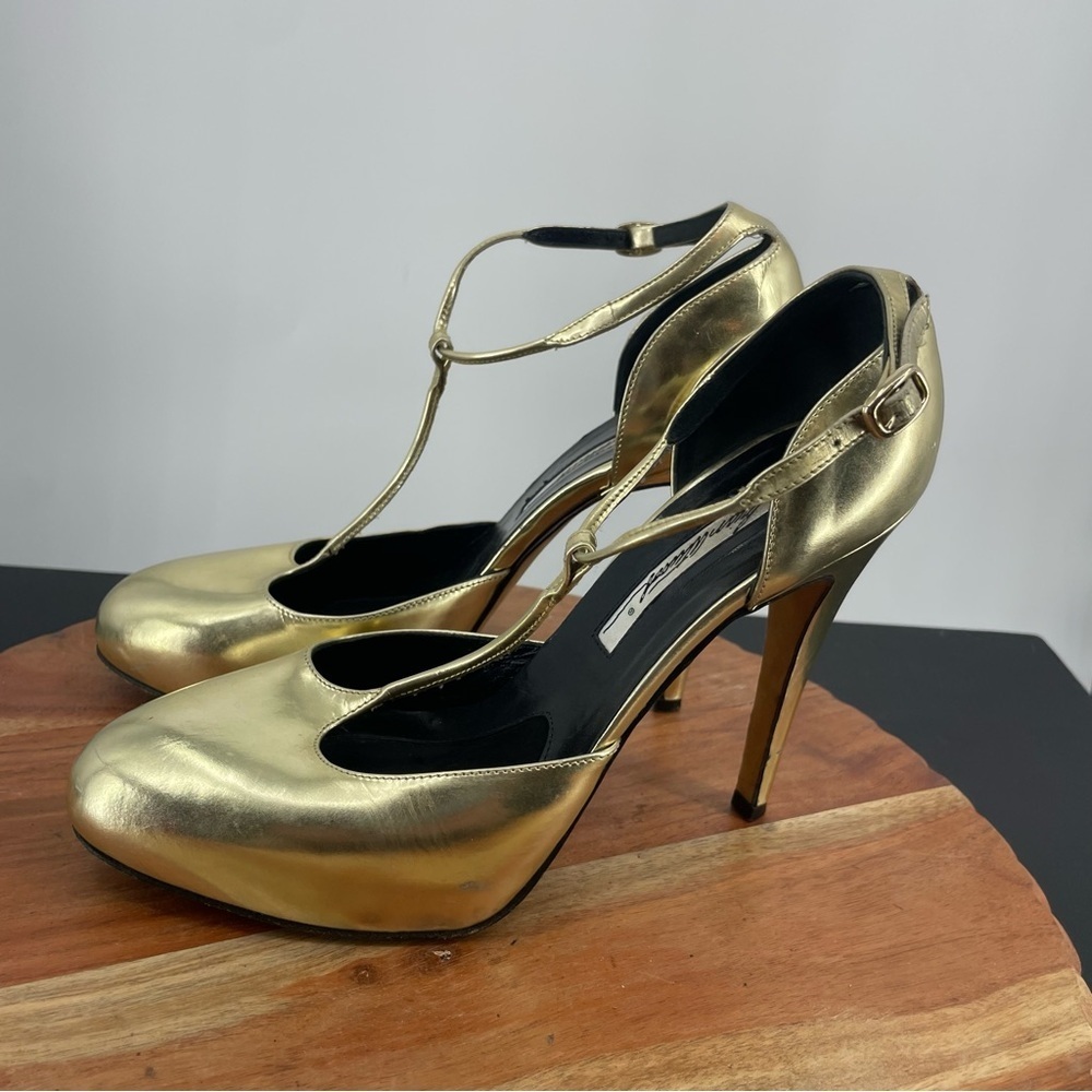 Brian Atwood Vintage Gold T-Strap‎ Platform Pumps 37.5 US 7.5